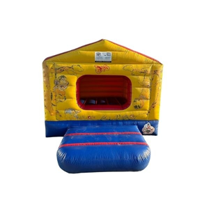 Gele ballenbak springkussen huren bij Move For Fun; compact opblaas springkussen ideaal voor peuters en jonge kinderen.